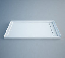 Elisse Linear Shower Base